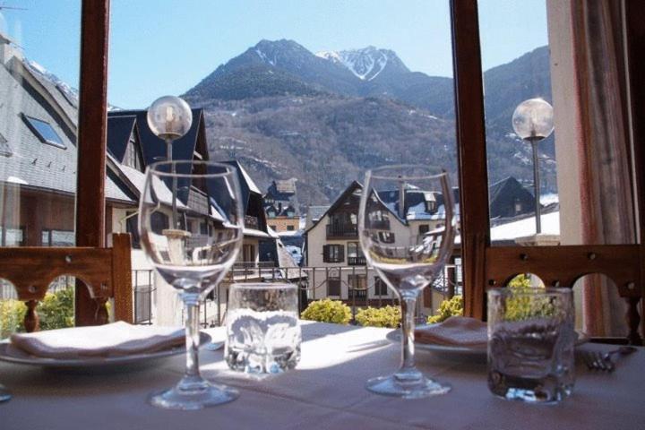 Hosteria Catalana Bossòst Esterno foto