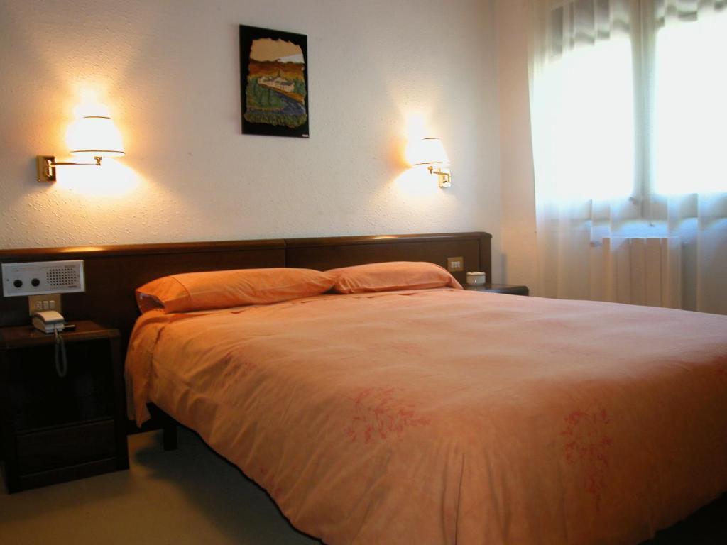 Hosteria Catalana Bossòst Esterno foto